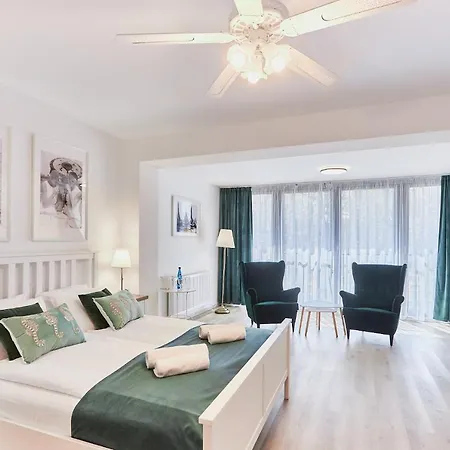 Bed & Breakfast Astoria 3*